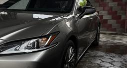 Lexus ES 250 2023 года за 23 000 000 тг. в Алматы – фото 2