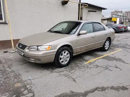 Toyota Camry 1998 года за 3 450 000 тг. в Алматы – фото 6