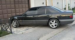 Mercedes-Benz E 200 1994 года за 2 400 000 тг. в Шымкент – фото 4