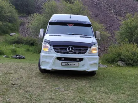 Mercedes-Benz Sprinter 2010 года за 15 500 000 тг. в Тараз – фото 3