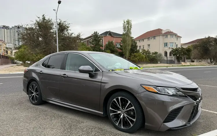 Toyota Camry 2018 года за 8 500 000 тг. в Актау