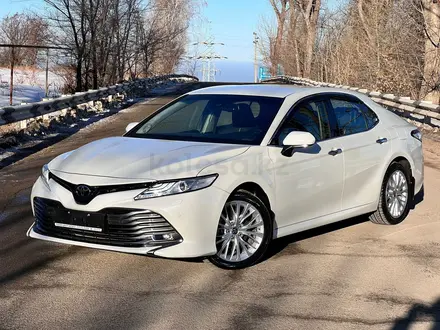 Toyota Camry 2020 года за 17 500 000 тг. в Алматы – фото 3