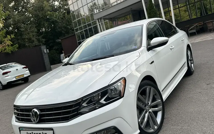 Volkswagen Passat 2017 годаүшін7 300 000 тг. в Алматы