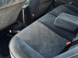 Toyota Avensis 2001 года за 3 500 000 тг. в Шымкент – фото 5