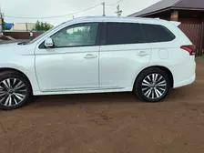 Mitsubishi Outlander, 2022