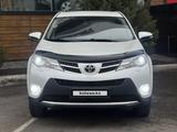 Toyota RAV4 2015 года за 10 750 000 тг. в Караганда – фото 2