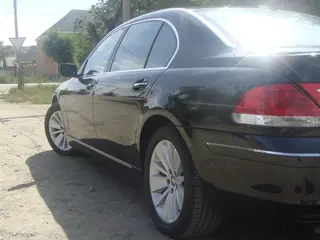 BMW 740