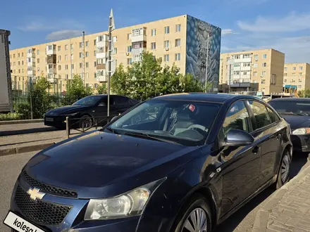 Chevrolet Cruze 2009 года за 2 000 000 тг. в Астана – фото 2