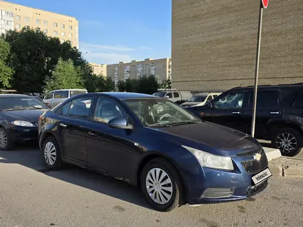 Chevrolet Cruze 2009 года за 2 000 000 тг. в Астана – фото 4