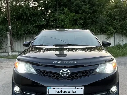 Toyota Camry 2014 года за 7 200 000 тг. в Алматы – фото 2