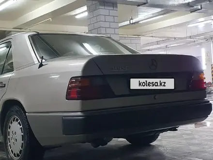 Mercedes-Benz E 260 1992 года за 1 590 000 тг. в Алматы – фото 18