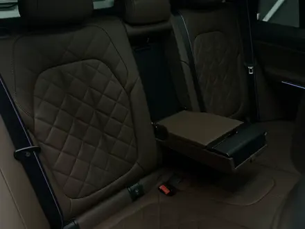 BMW X5 2025 года за 63 000 000 тг. в Алматы – фото 28