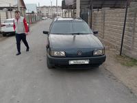 Volkswagen Passat 1993 годаүшін1 000 000 тг. в Тараз