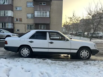 Mercedes-Benz E 230 1988 года за 2 000 000 тг. в Алматы – фото 3