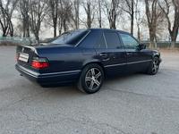 Mercedes-Benz E 280 1994 года за 3 200 000 тг. в Алматы