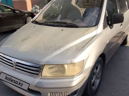 Mitsubishi Space Wagon 2001 года за 2 900 000 тг. в Актау – фото 2