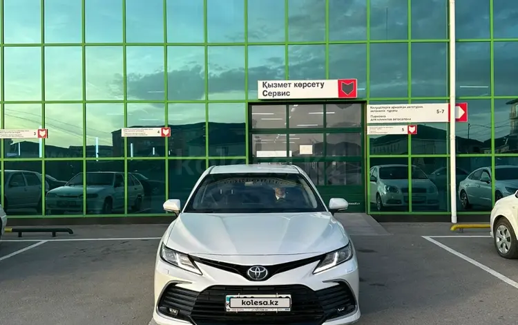 Toyota Camry 2021 года за 15 300 000 тг. в Тараз
