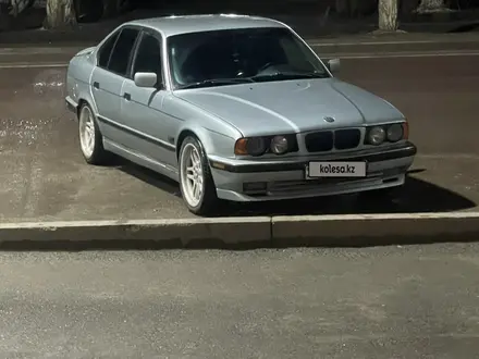 BMW 525 1994 года за 2 600 000 тг. в Караганда