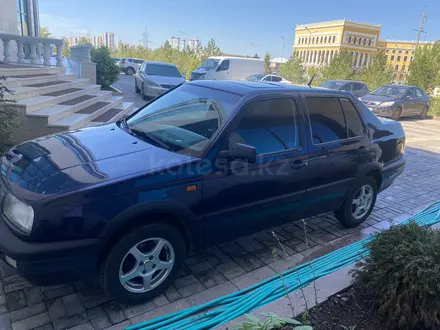 Volkswagen Vento 1994 года за 2 200 000 тг. в Астана – фото 8
