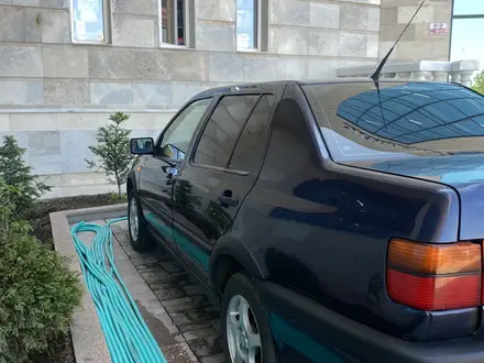 Volkswagen Vento 1994 года за 2 200 000 тг. в Астана – фото 9