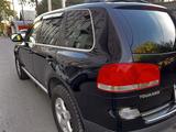 Volkswagen Touareg 2005 года за 5 500 000 тг. в Алматы – фото 3