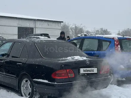 Mercedes-Benz E 320 1998 года за 3 950 000 тг. в Алматы – фото 6