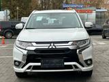 Mitsubishi Outlander 2022 годаүшін11 150 000 тг. в Астана – фото 2