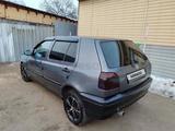 Volkswagen Golf 1994 года за 600 000 тг. в Алматы