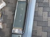 Крышка багажника нижний Lx 470 за 195 000 тг. в Алматы – фото 2