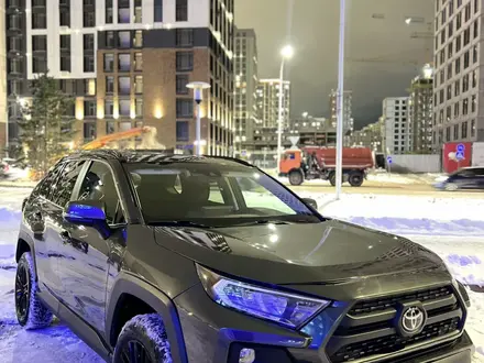 Toyota RAV4 2020 года за 13 000 000 тг. в Астана – фото 3