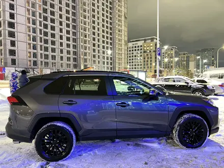 Toyota RAV4 2020 года за 13 000 000 тг. в Астана – фото 4