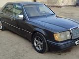 Mercedes-Benz E 230 1990 годаfor900 000 тг. в Кызылорда