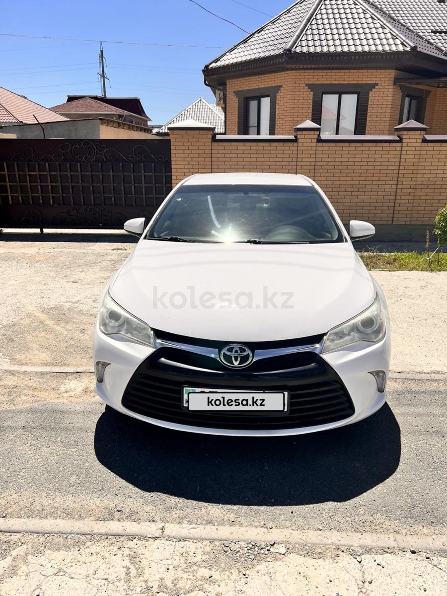 Toyota Camry 2015 г.