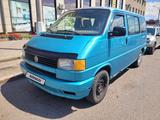 Volkswagen Caravelle 1993 годаүшін3 300 000 тг. в Караганда
