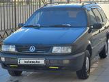 Volkswagen Passat 1995 года за 1 950 000 тг. в Астана – фото 2