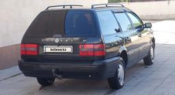 Volkswagen Passat 1995 года за 1 900 000 тг. в Астана – фото 4