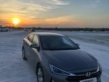 Hyundai Elantra 2020 годаfor8 550 000 тг. в Уральск – фото 3