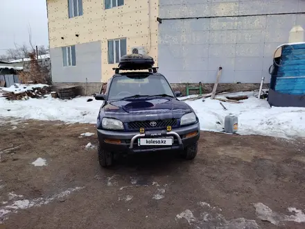 Toyota RAV4 1997 года за 3 000 000 тг. в Алматы