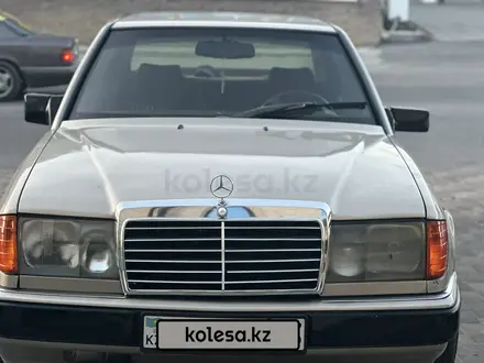 Mercedes-Benz E 230 1988 года за 1 500 000 тг. в Шымкент