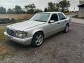 Mercedes-Benz E 220 1994 года за 1 700 000 тг. в Алматы – фото 2