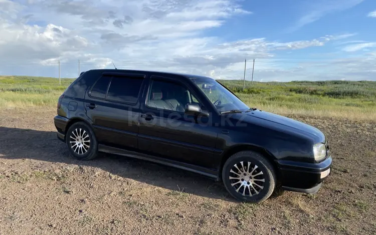 Volkswagen Golf 1997 года за 2 290 000 тг. в Караганда