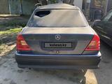 Mercedes-Benz C 180 1996 годаүшін600 000 тг. в Уральск – фото 4