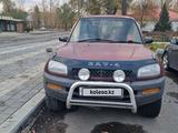 Toyota RAV4 1995 годаүшін2 700 000 тг. в Усть-Каменогорск