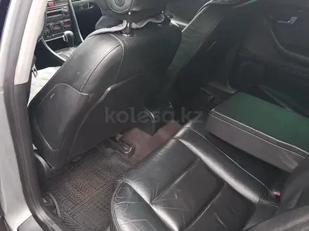 Audi A4 2002 года за 3 000 000 тг. в Алматы – фото 9