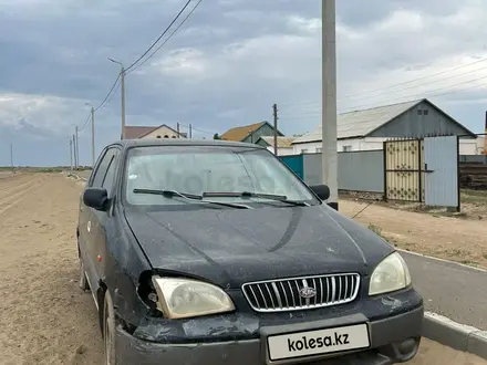 Kia Carens 2002 года за 600 000 тг. в Атырау – фото 4