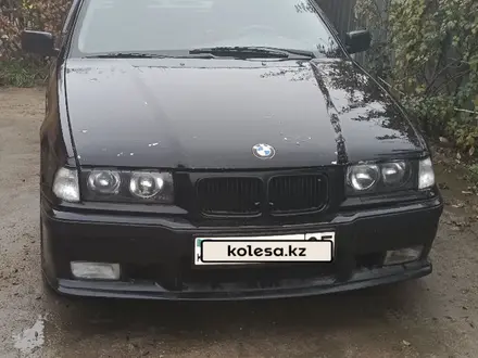 BMW 325 1992 года за 1 700 000 тг. в Алматы – фото 4