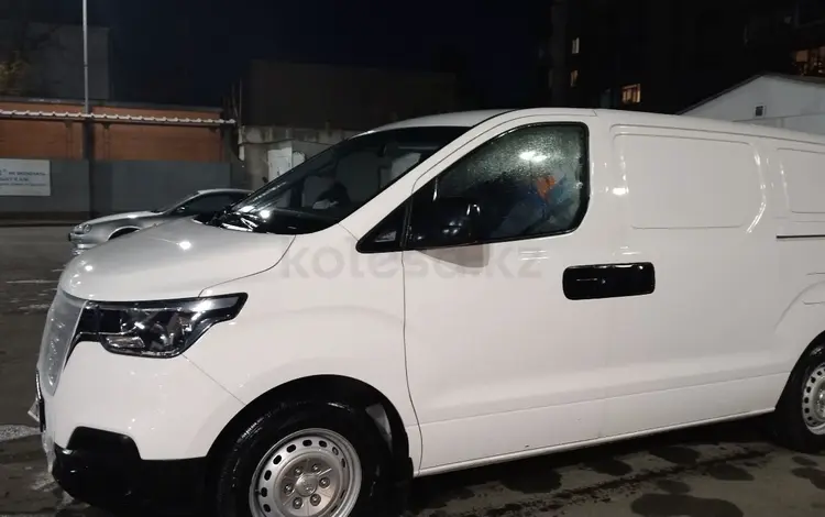 Hyundai H-1 2021 года за 18 000 000 тг. в Петропавловск