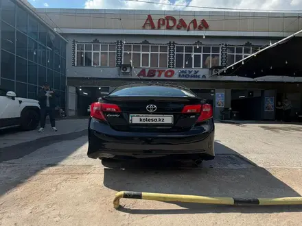 Toyota Camry 2012 года за 8 100 000 тг. в Шымкент – фото 2