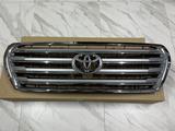 Решетка радиатора Toyota Land Cruiser 200 за 50 000 тг. в Актобе