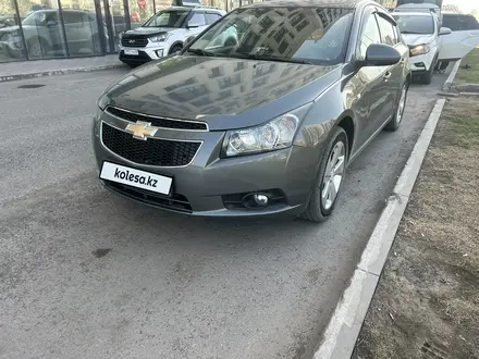 Chevrolet Cruze 2011 года за 4 400 000 тг. в Астана – фото 2